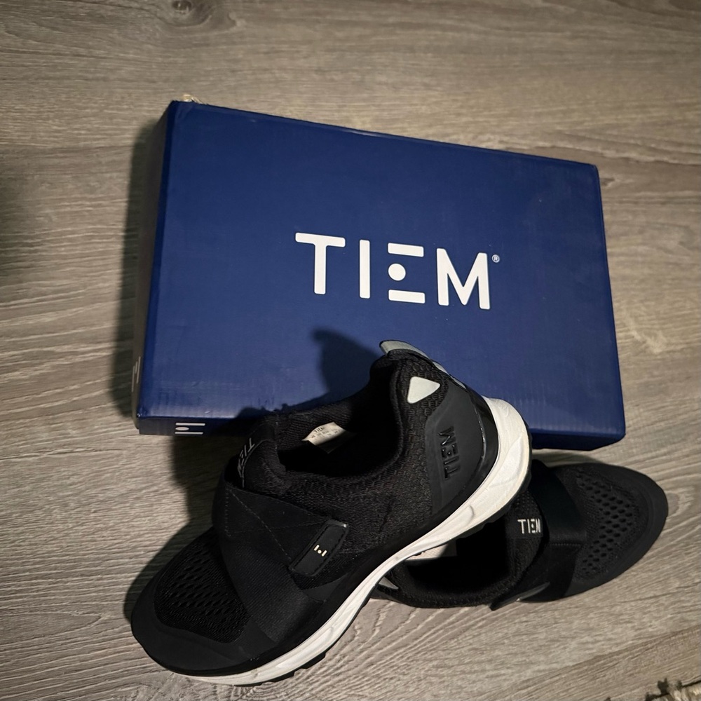 Black Tiem Spinning Shoes